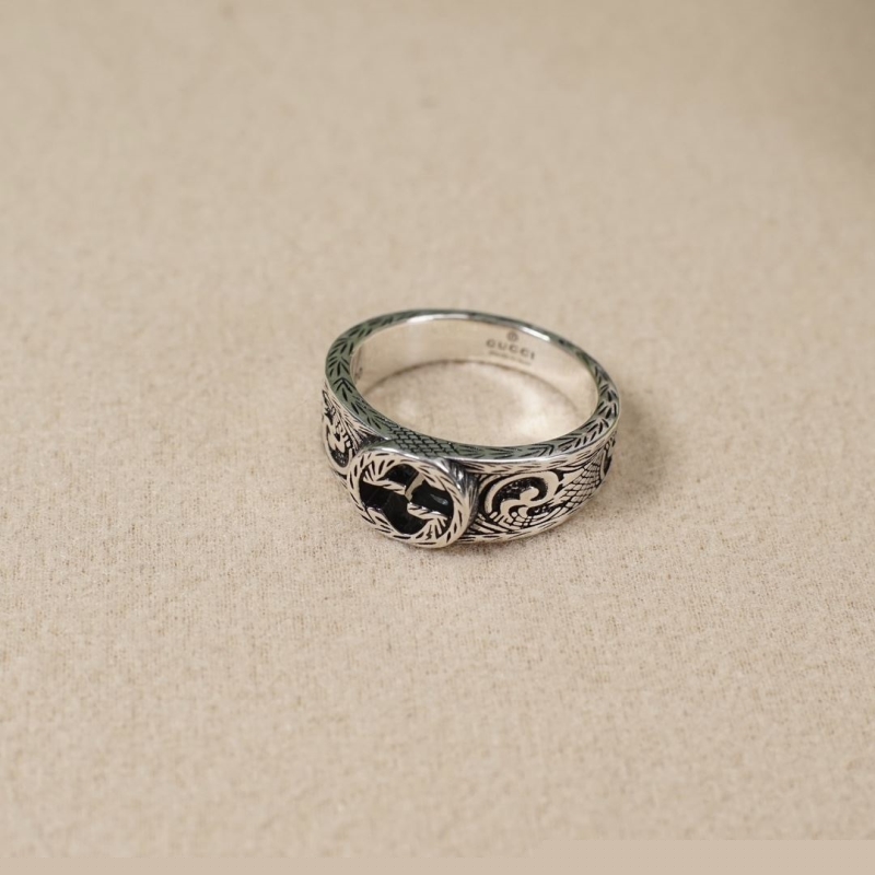 G*u*i rings